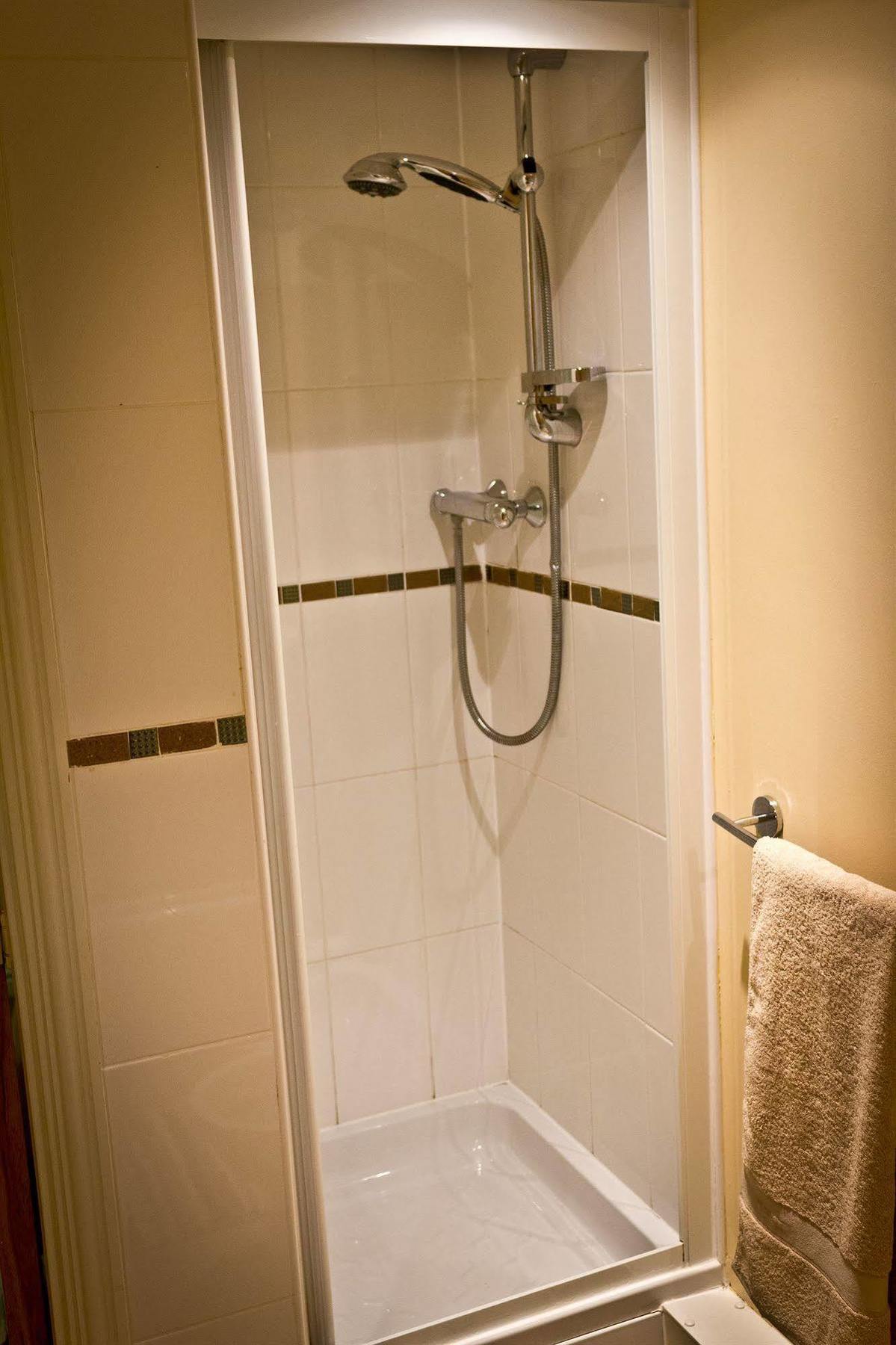 The Lindley Suite - Simple2Let Serviced Apartments Huddersfield Zewnętrze zdjęcie