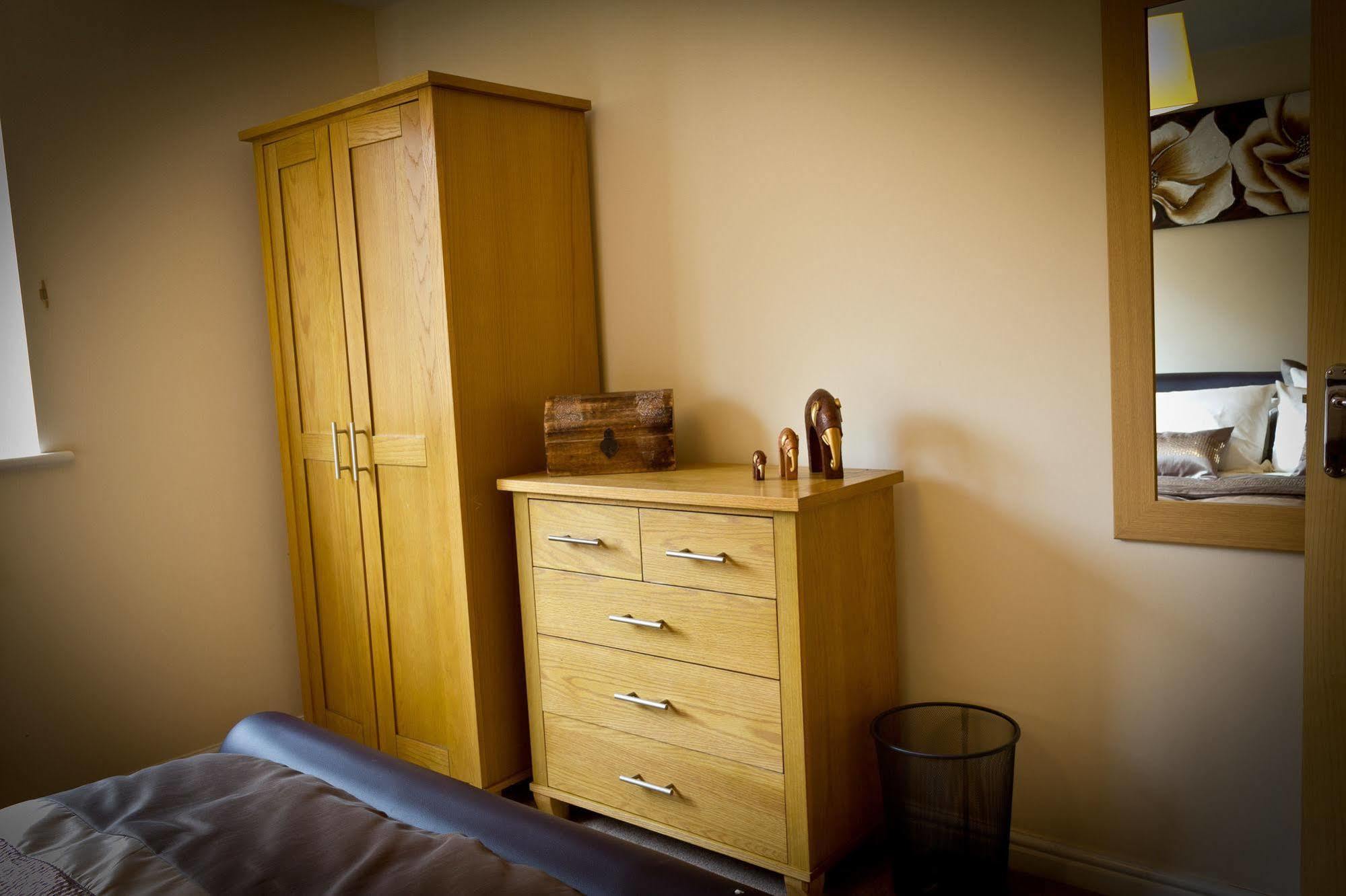 The Lindley Suite - Simple2Let Serviced Apartments Huddersfield Zewnętrze zdjęcie